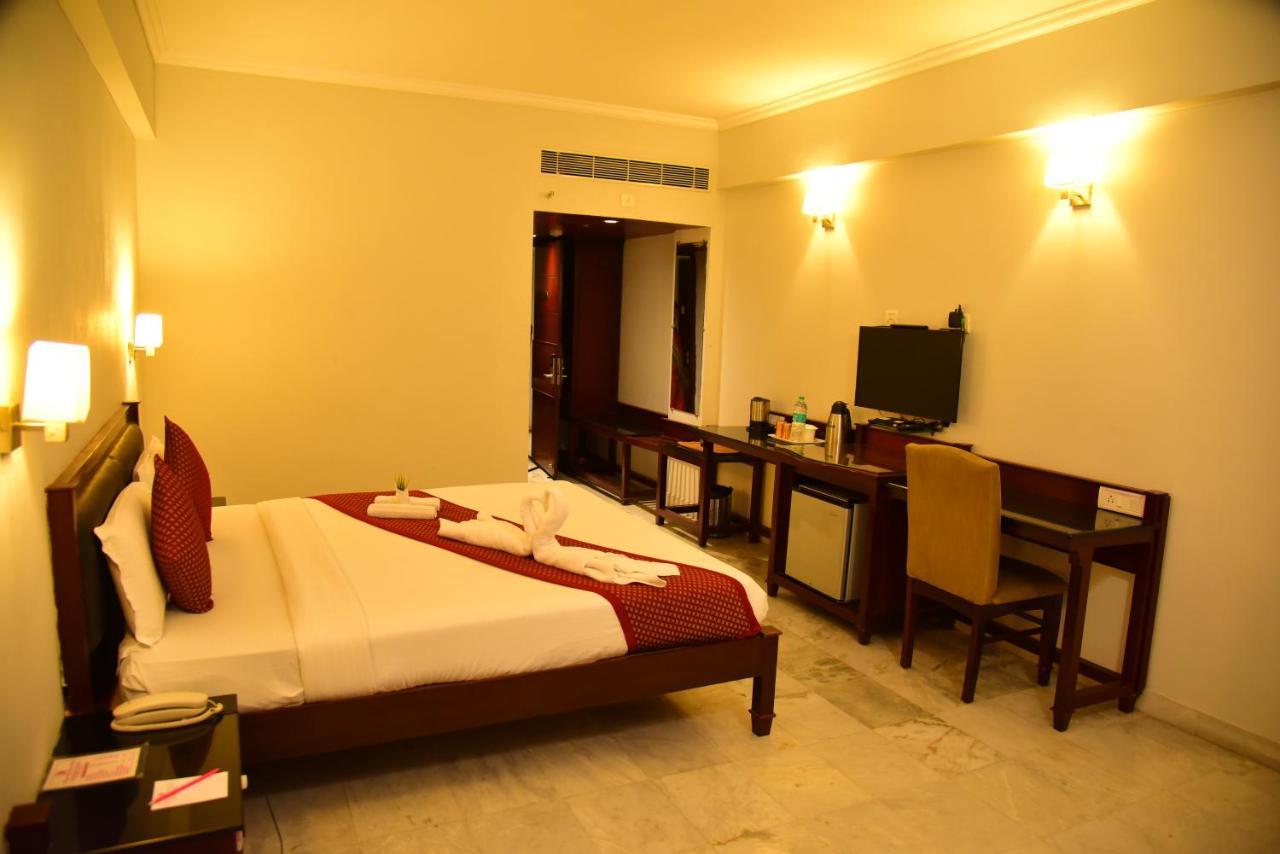 The Bhimas Residency Hotels Tirupati Eksteriør bilde